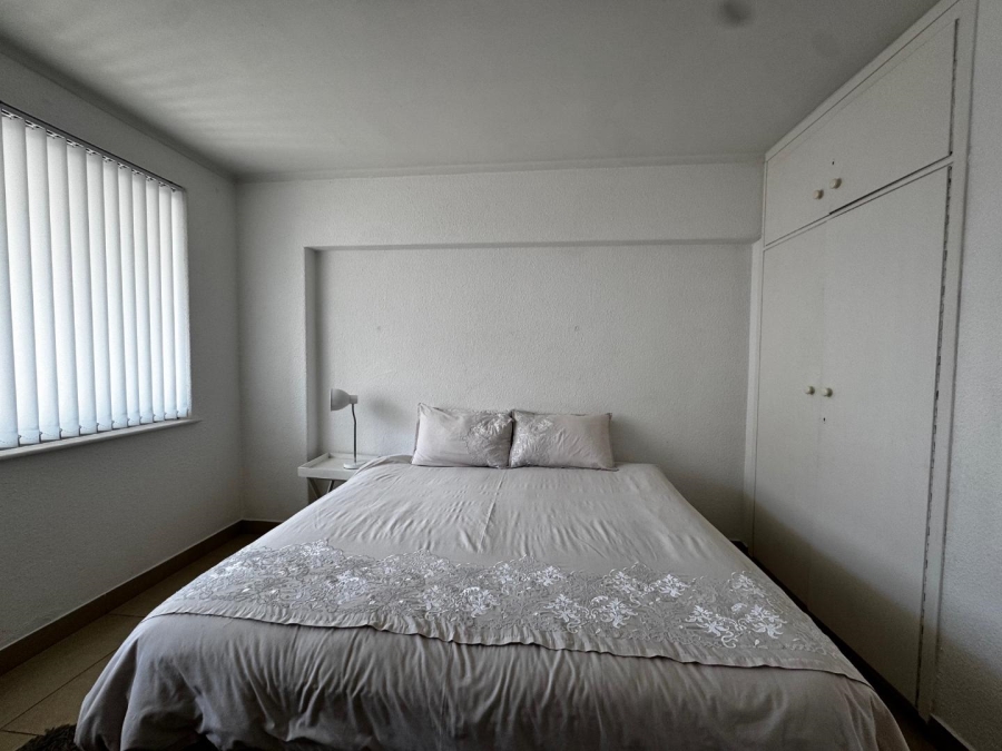 To Let 2 Bedroom Property for Rent in Sea Point Western Cape